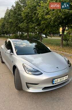 Седан Tesla Model 3 2018 в 