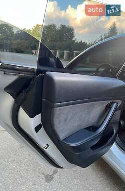 Седан Tesla Model 3 2018 в 