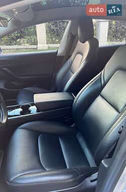 Седан Tesla Model 3 2018 в 