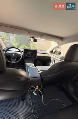 Седан Tesla Model 3 2022 в Тернополі