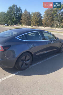Седан Tesla Model 3 2018 в 
