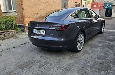 Седан Tesla Model 3 2019 в 