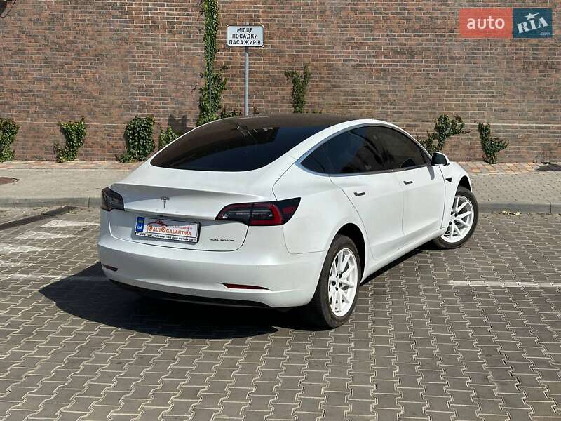 Седан Tesla Model 3 2019 в Одессе