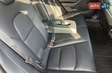 Седан Tesla Model 3 2020 в 