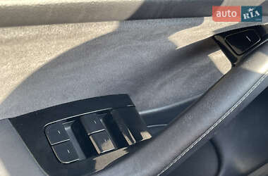Седан Tesla Model 3 2020 в 