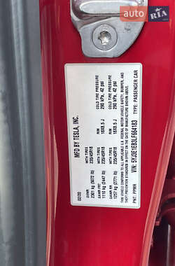 Седан Tesla Model 3 2020 в 