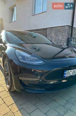 Седан Tesla Model 3 2021 в 