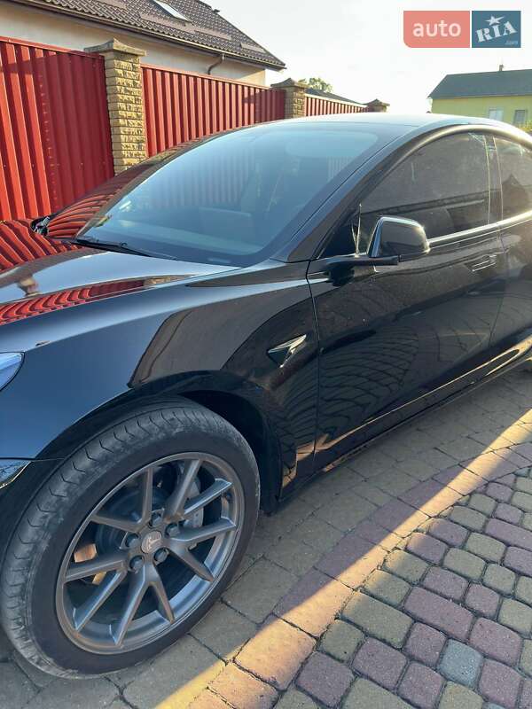 Седан Tesla Model 3 2021 в Львове фото 3 Седан Tesla Model 3 2021 в Львове