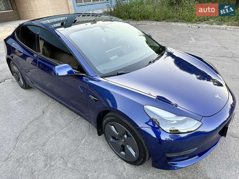Седан Tesla Model 3 2022 в Дніпрі