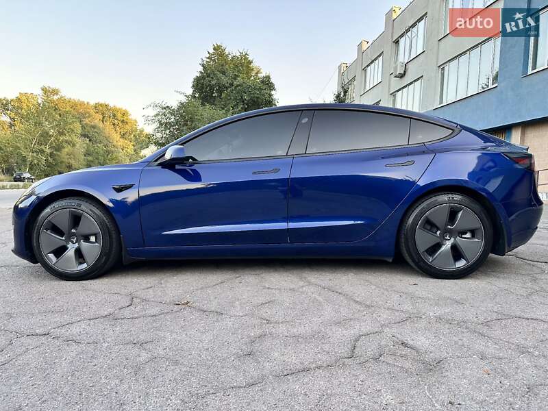 Седан Tesla Model 3 2022 в Дніпрі