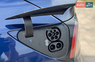 Седан Tesla Model 3 2021 в 