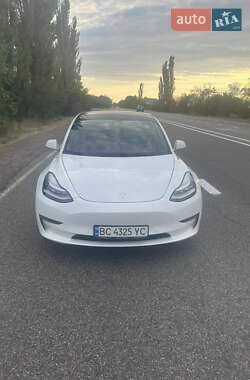 Седан Tesla Model 3 2018 в 