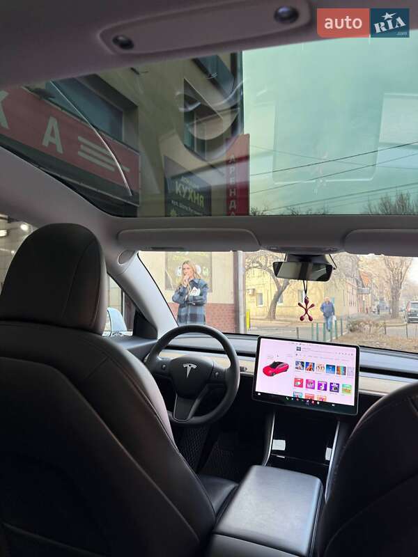 Седан Tesla Model 3 2020 в Харькове