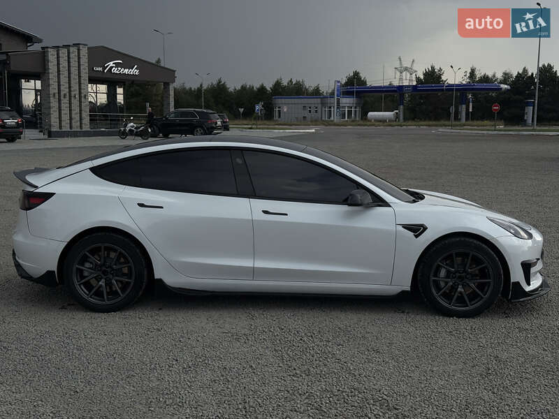 Седан Tesla Model 3 2022 в Ровно фото 13 Седан Tesla Model 3 2022 в Ровно
