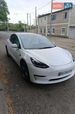 Седан Tesla Model 3 2021 в Одессе