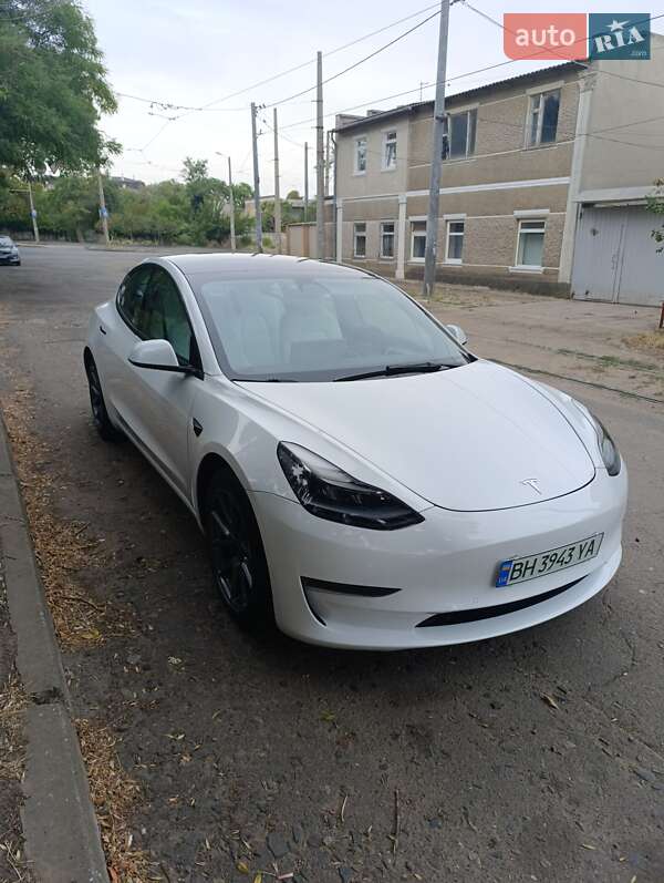 Седан Tesla Model 3 2021 в Одессе