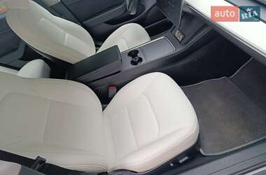 Седан Tesla Model 3 2021 в Одессе