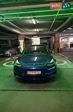 Седан Tesla Model 3 2022 в 