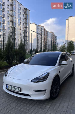 Седан Tesla Model 3 2021 в Днепре