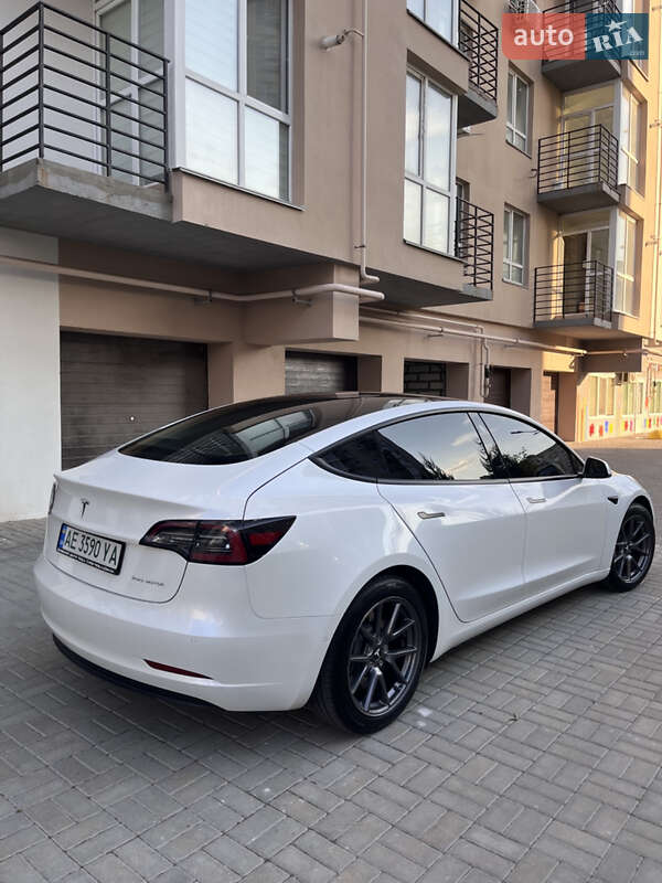 Седан Tesla Model 3 2021 в Днепре фото 2 Седан Tesla Model 3 2021 в Днепре