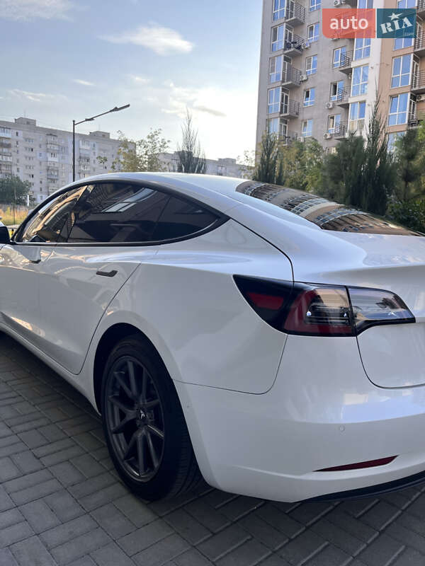 Седан Tesla Model 3 2021 в Днепре фото 6 Седан Tesla Model 3 2021 в Днепре