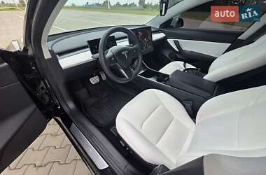Седан Tesla Model 3 2019 в 