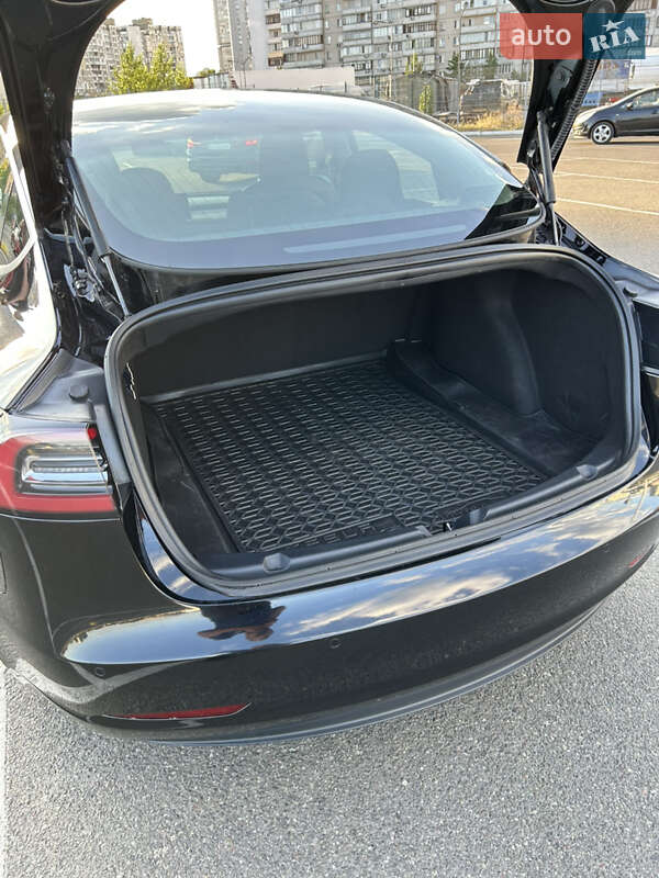 Седан Tesla Model 3 2018 в Києві фото 12 Седан Tesla Model 3 2018 в Києві
