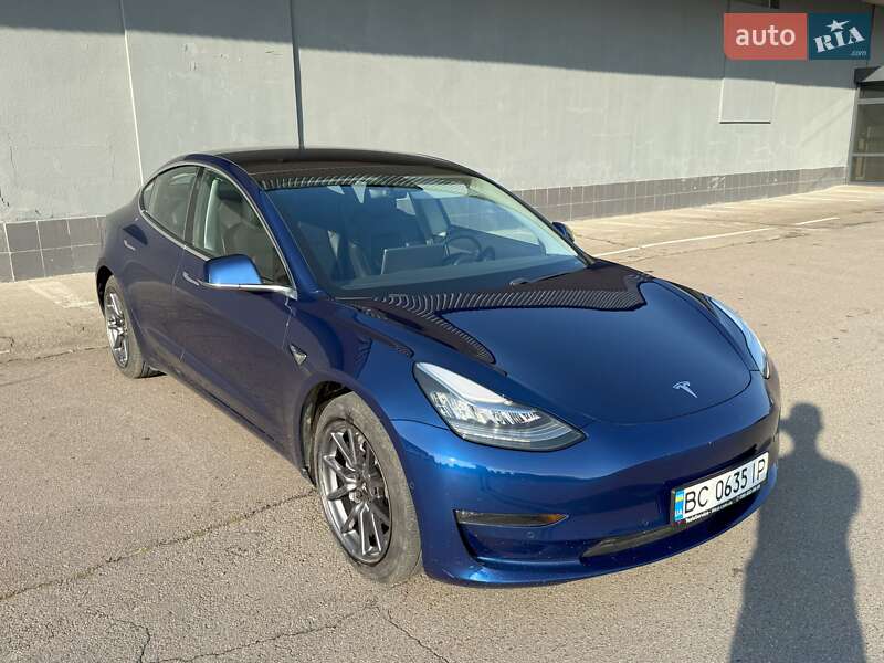 Седан Tesla Model 3 2018 в 