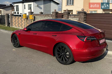 Седан Tesla Model 3 2022 в 