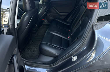 Седан Tesla Model 3 2018 в 