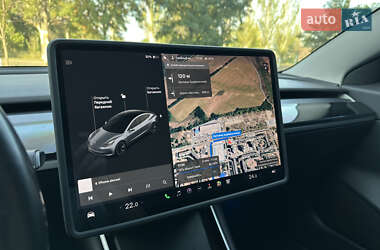 Седан Tesla Model 3 2018 в 