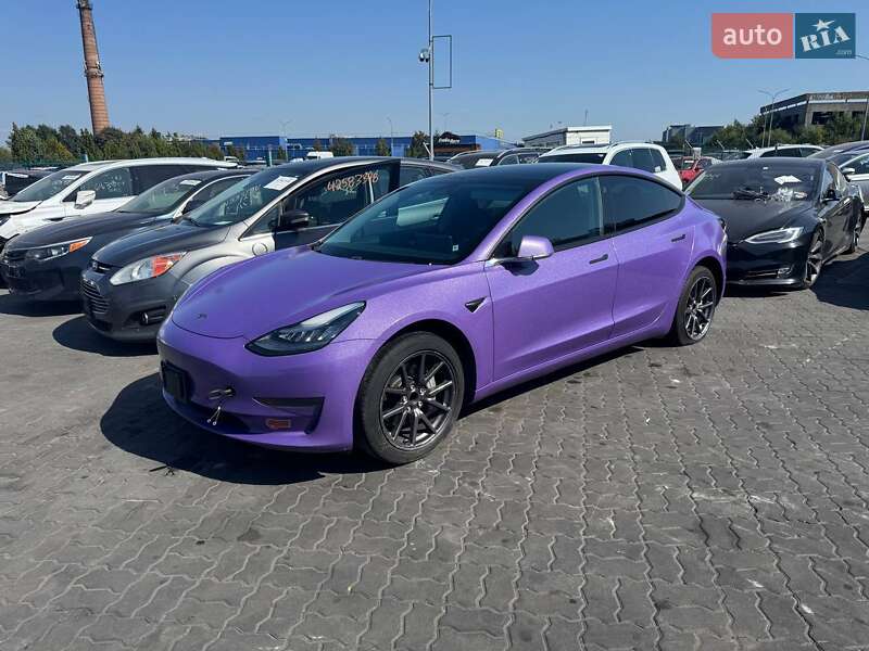 Tesla Model 3 2020