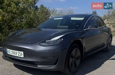 Седан Tesla Model 3 2018 в Дніпрі