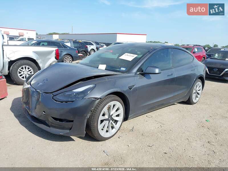 Tesla Model 3 2022
