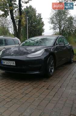 Седан Tesla Model 3 2018 в Рівному