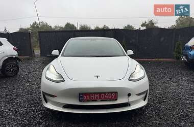 Седан Tesla Model 3 2019 в 