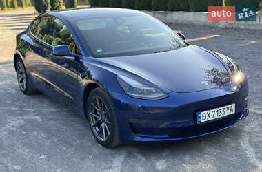 Седан Tesla Model 3 2021 в 