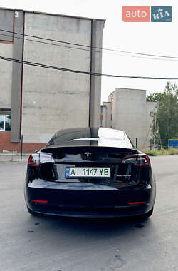 Седан Tesla Model 3 2021 в 