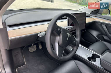 Седан Tesla Model 3 2021 в 