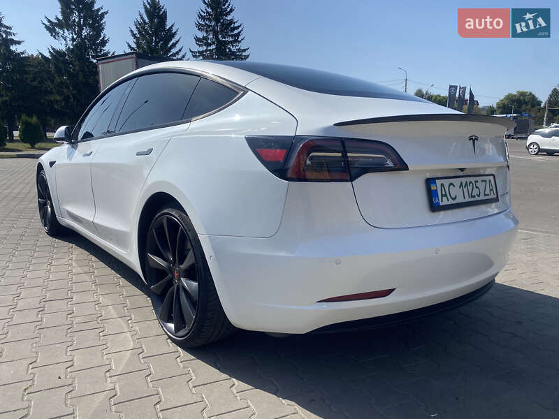 Седан Tesla Model 3 2019 в Луцьку