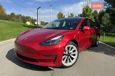 Седан Tesla Model 3 2022 в Киеве