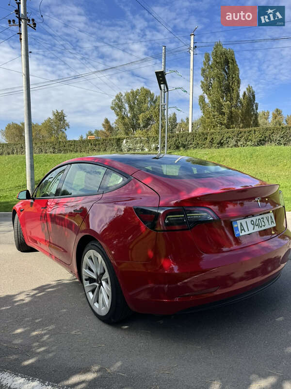 Седан Tesla Model 3 2022 в Києві
