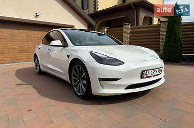 Седан Tesla Model 3 2021 в Черкасах