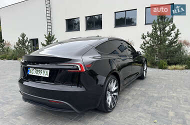 Седан Tesla Model 3 2024 в Луцьку