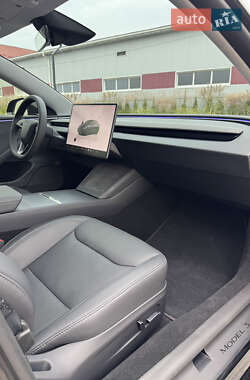 Седан Tesla Model 3 2024 в Луцьку