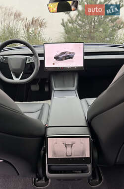 Седан Tesla Model 3 2024 в Луцьку