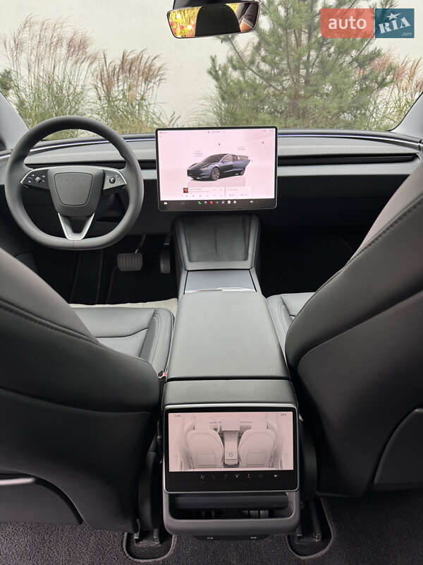Седан Tesla Model 3 2024 в Луцьку