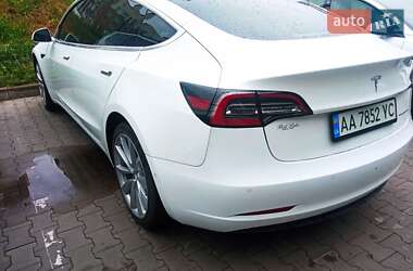 Седан Tesla Model 3 2019 в 