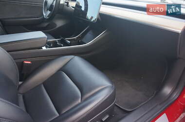 Седан Tesla Model 3 2018 в 