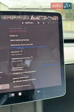 Седан Tesla Model 3 2022 в 